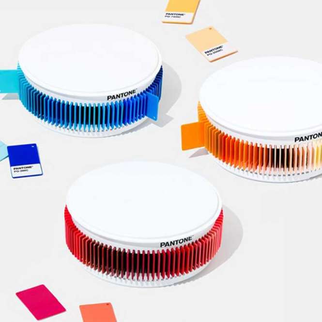 PANTONE Plastic Chip Color Set Greens 